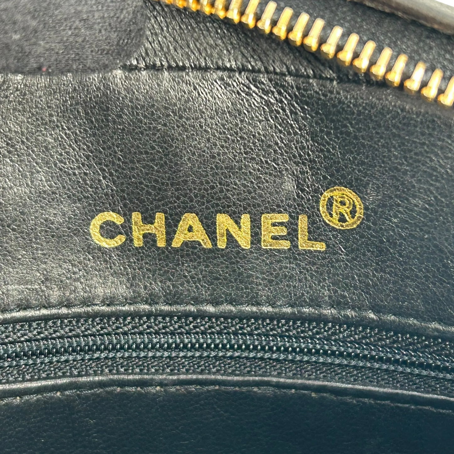 CHANEL Matelasse Tassel Chain Shoulder Bag - Black 