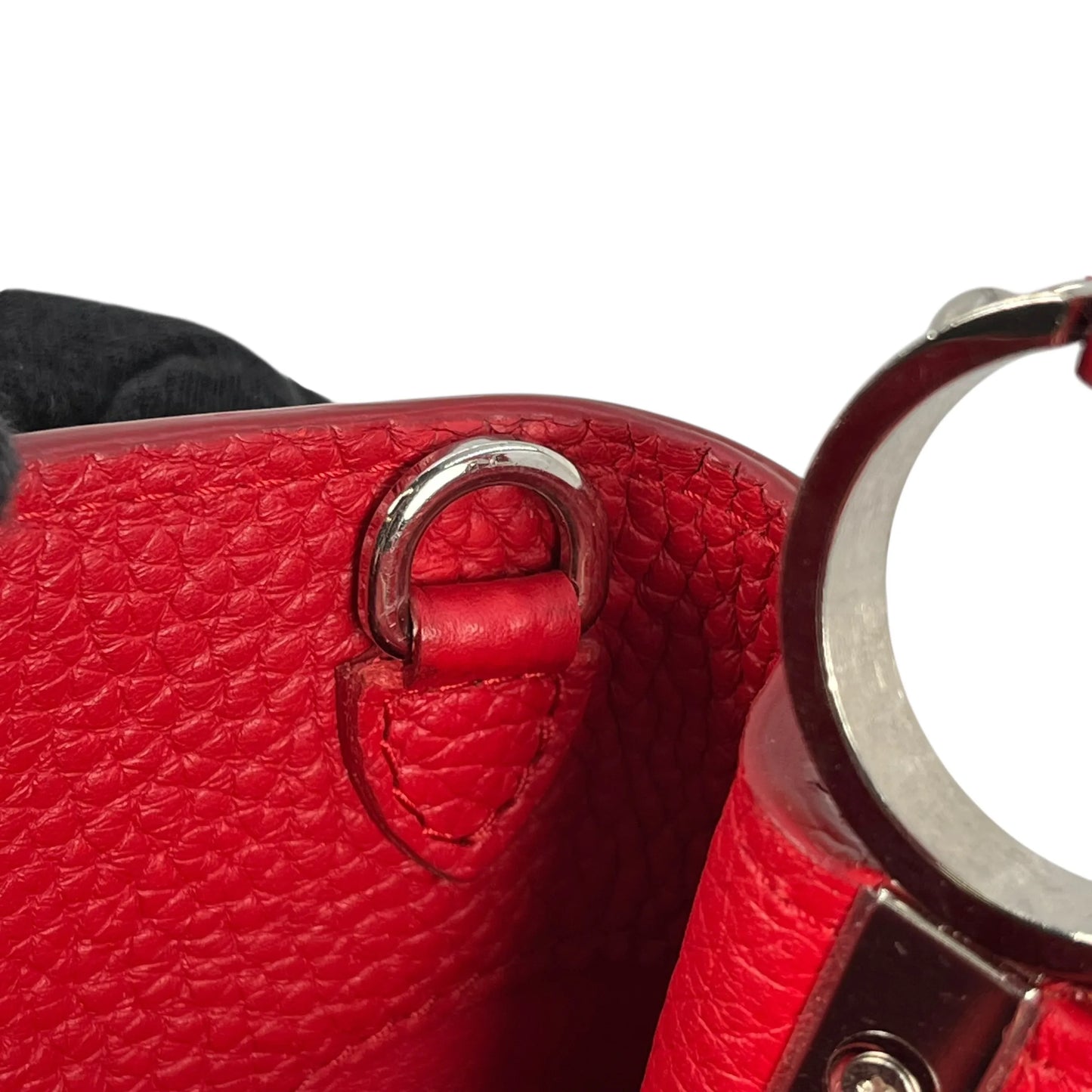 LOUIS VUITTON Capucines BB Leather Handbag/Shoulder Bag - Red 