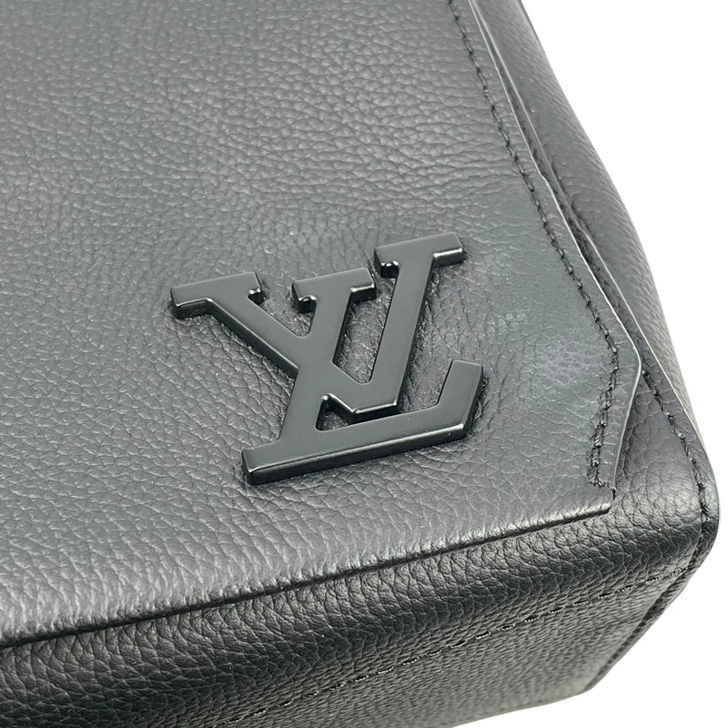 Louis Vuitton Takeoff Messenger PM Calfskin Shoulder Bag - Black 