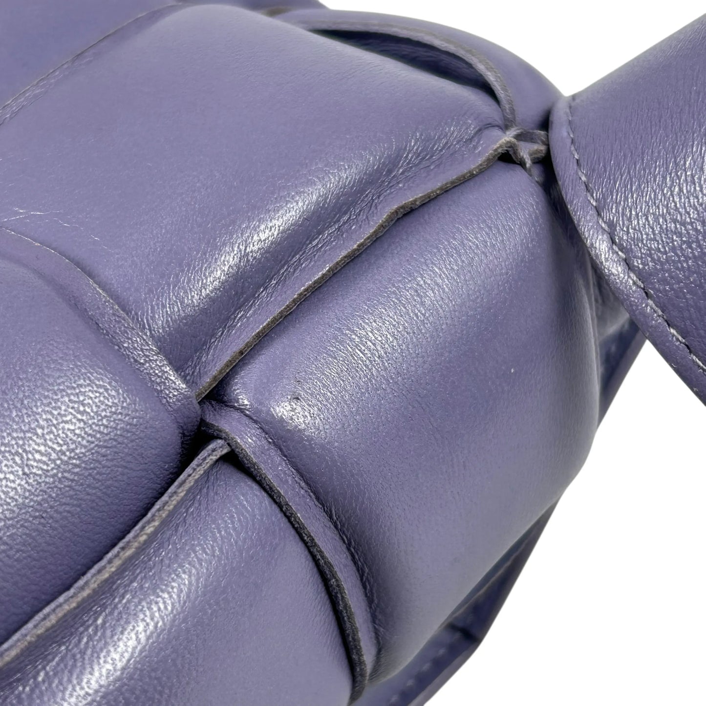 BOTTEGA VENETA Padded Cassette Bag Lambskin Shoulder Bag - Purple 