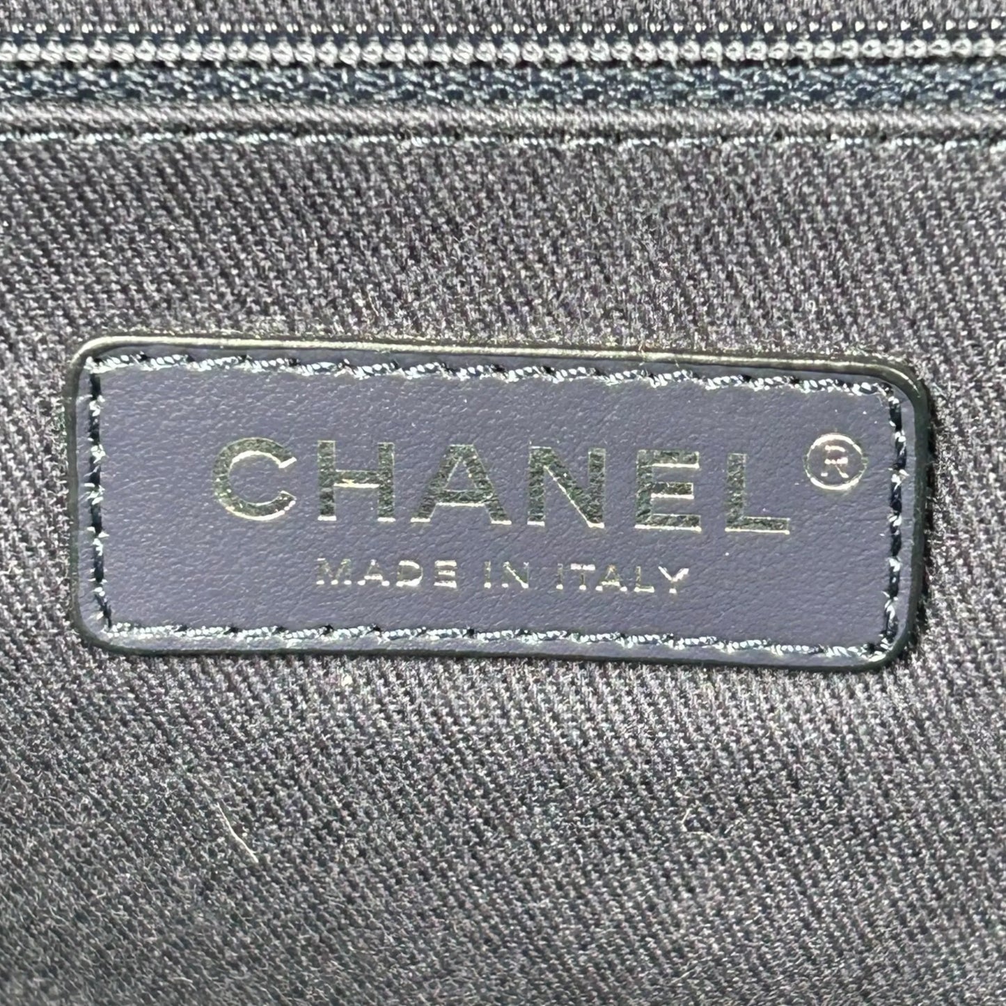 CHANEL Deauville MM Canvas Tote Bag - Navy 
