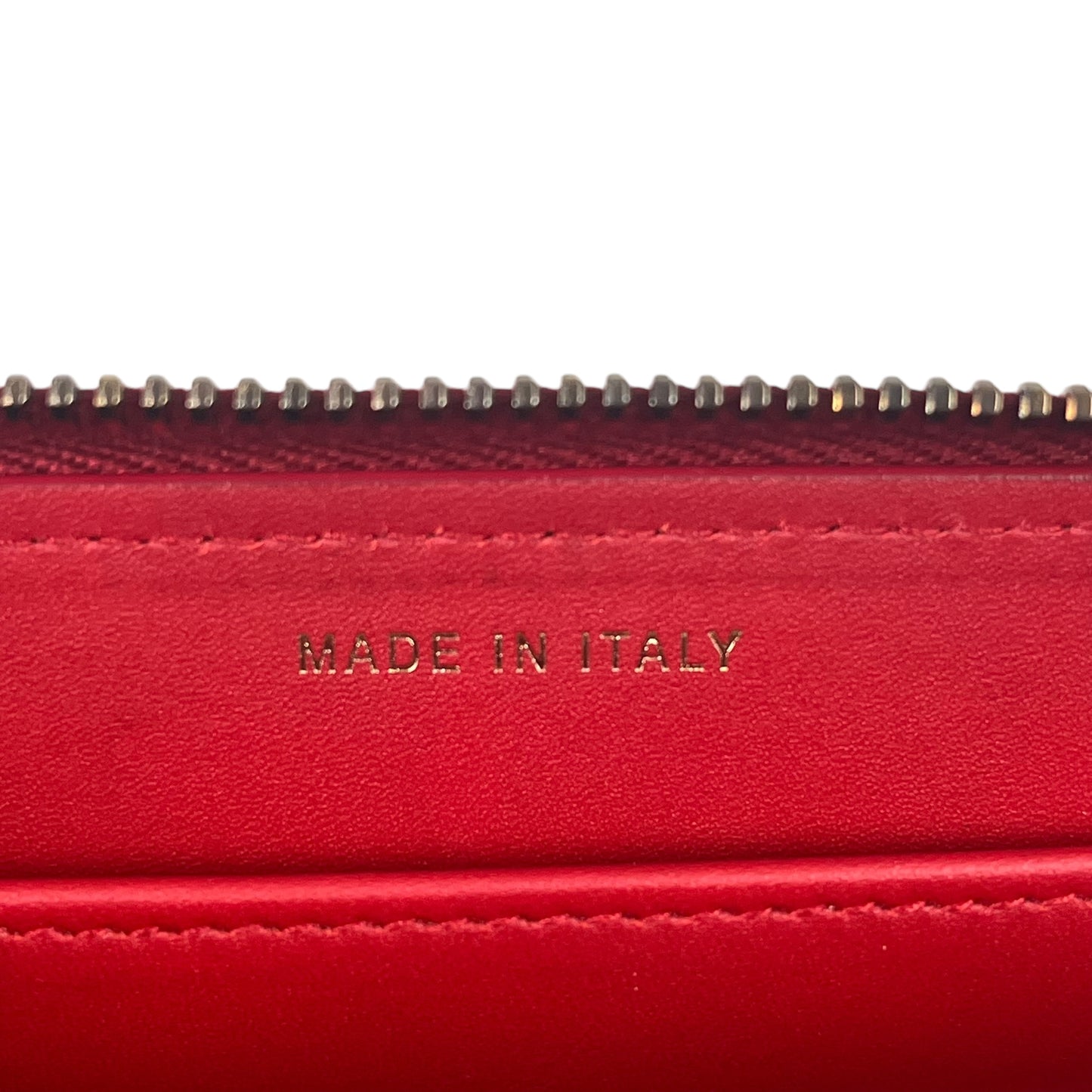 CHANEL Matelasse 2.55 Round Zip Long Wallet - Red 