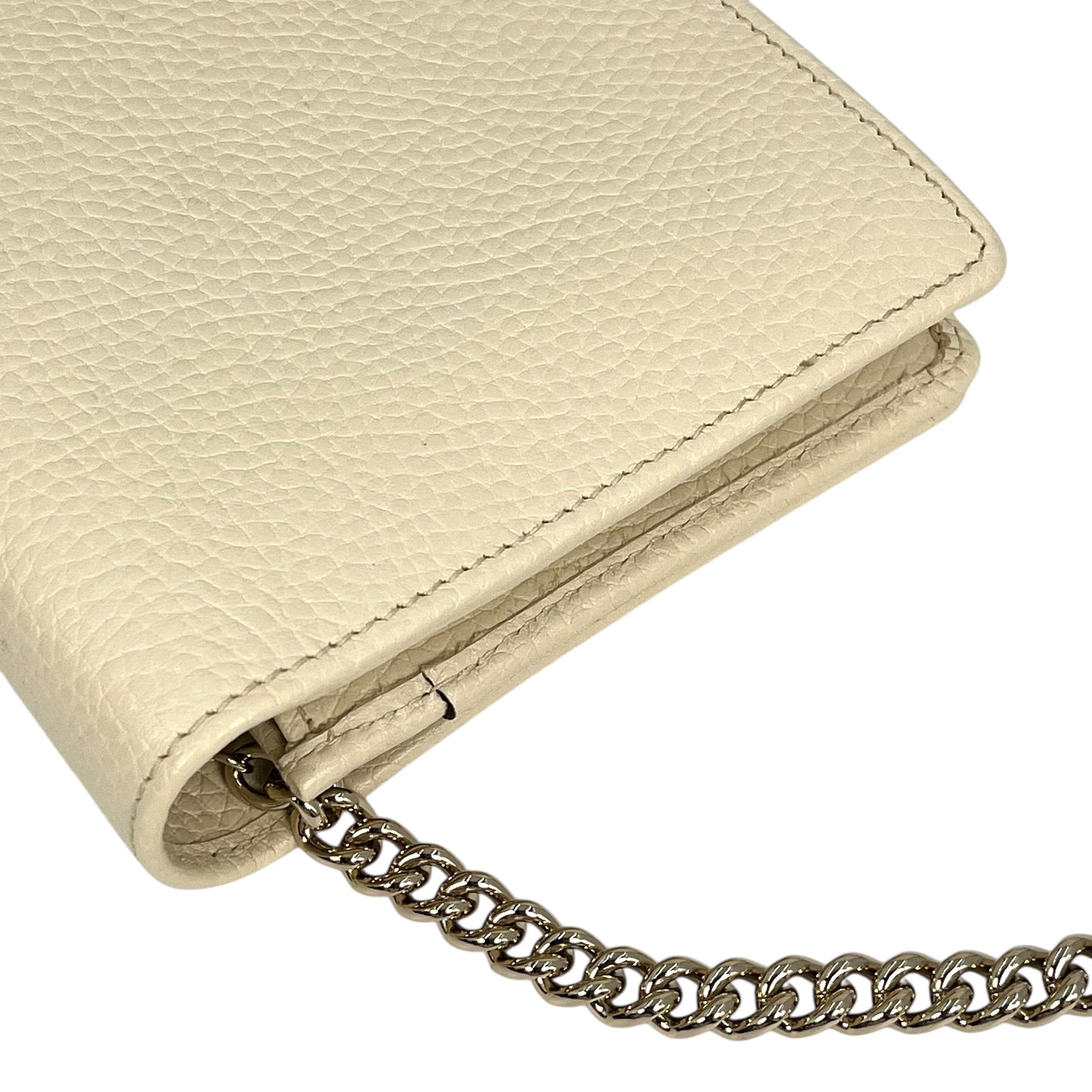 GUCCI Soho Chain Wallet - Cream 