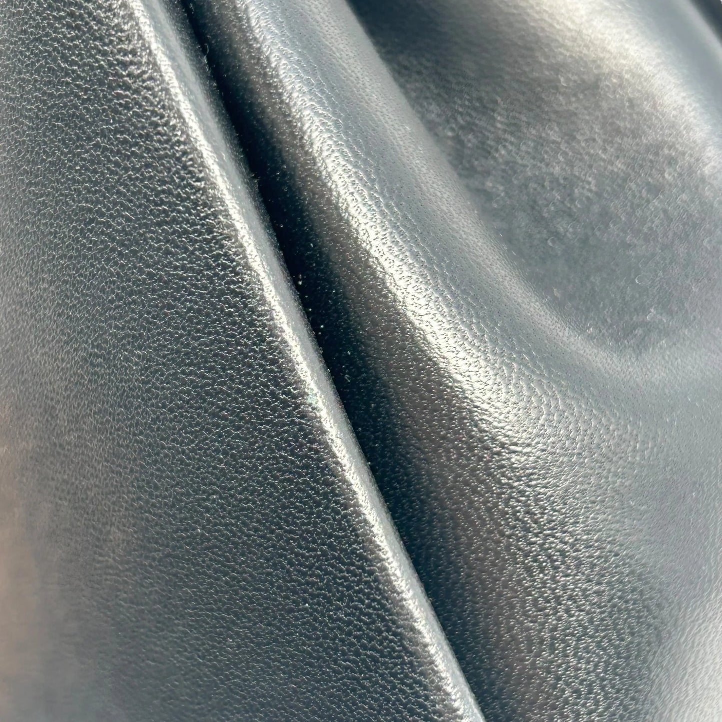 VALENTINO Garavani One Stud Handbag/Shoulder Bag - Black 