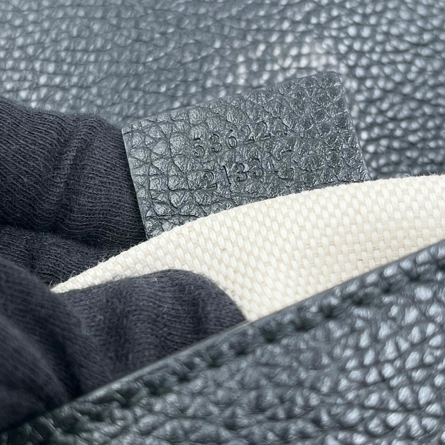 GUCCI Soho Chain Shoulder Bag - Black 