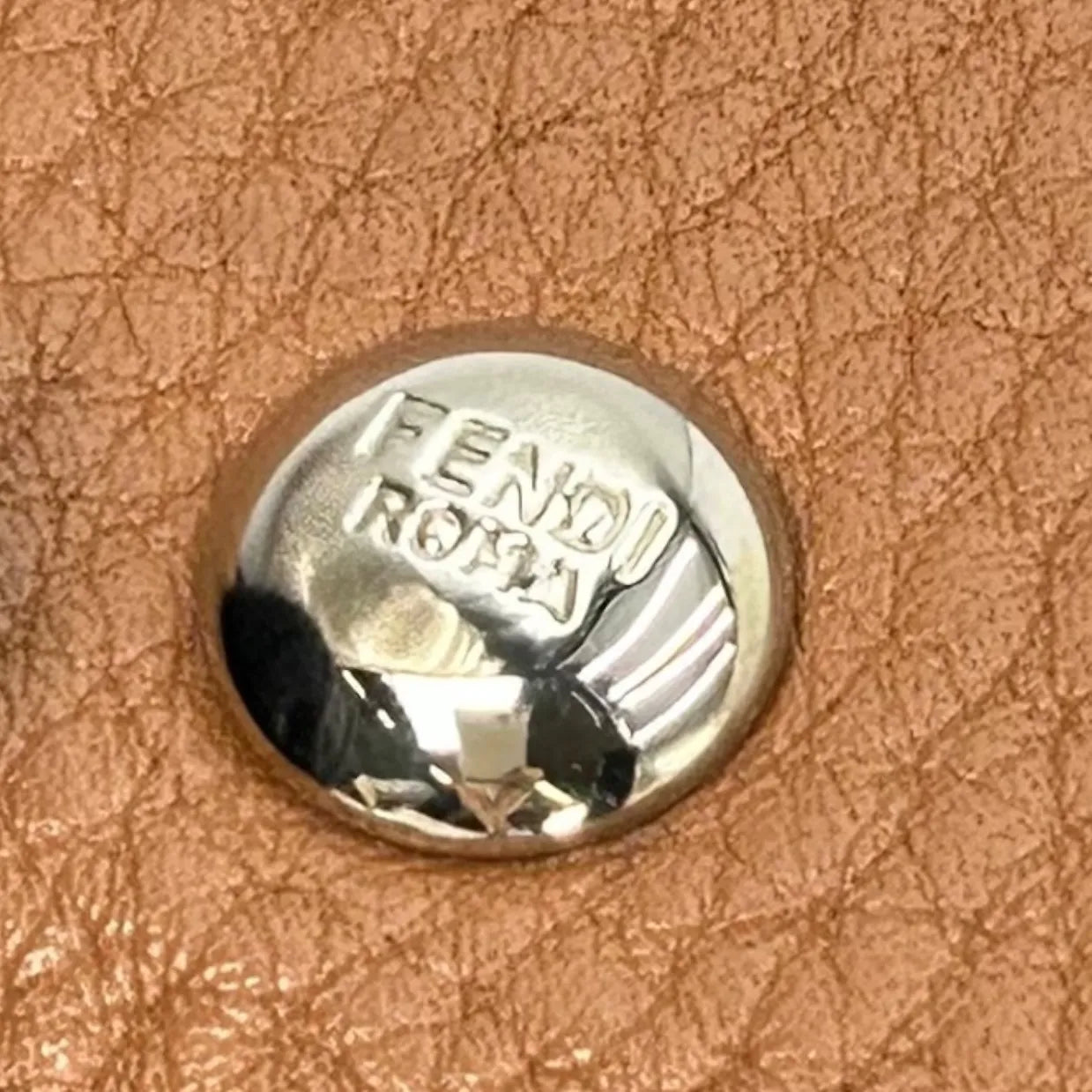 FENDI Selleria Compact Bifold Wallet - Brown 