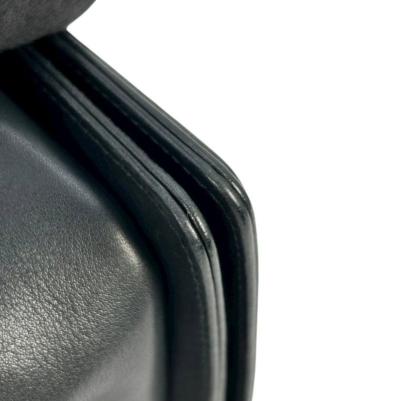 HOLD🔷CHANEL Boy Chanel Hand Bag Shoulder Bag - Black 