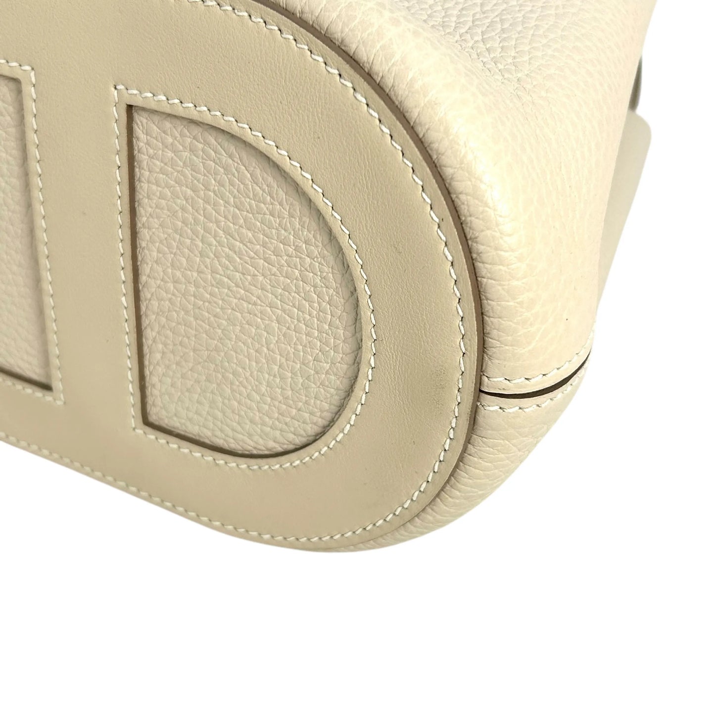 HERMES In the Loop 18 Leather K Stamp (Made in 2025) Handbag - White 