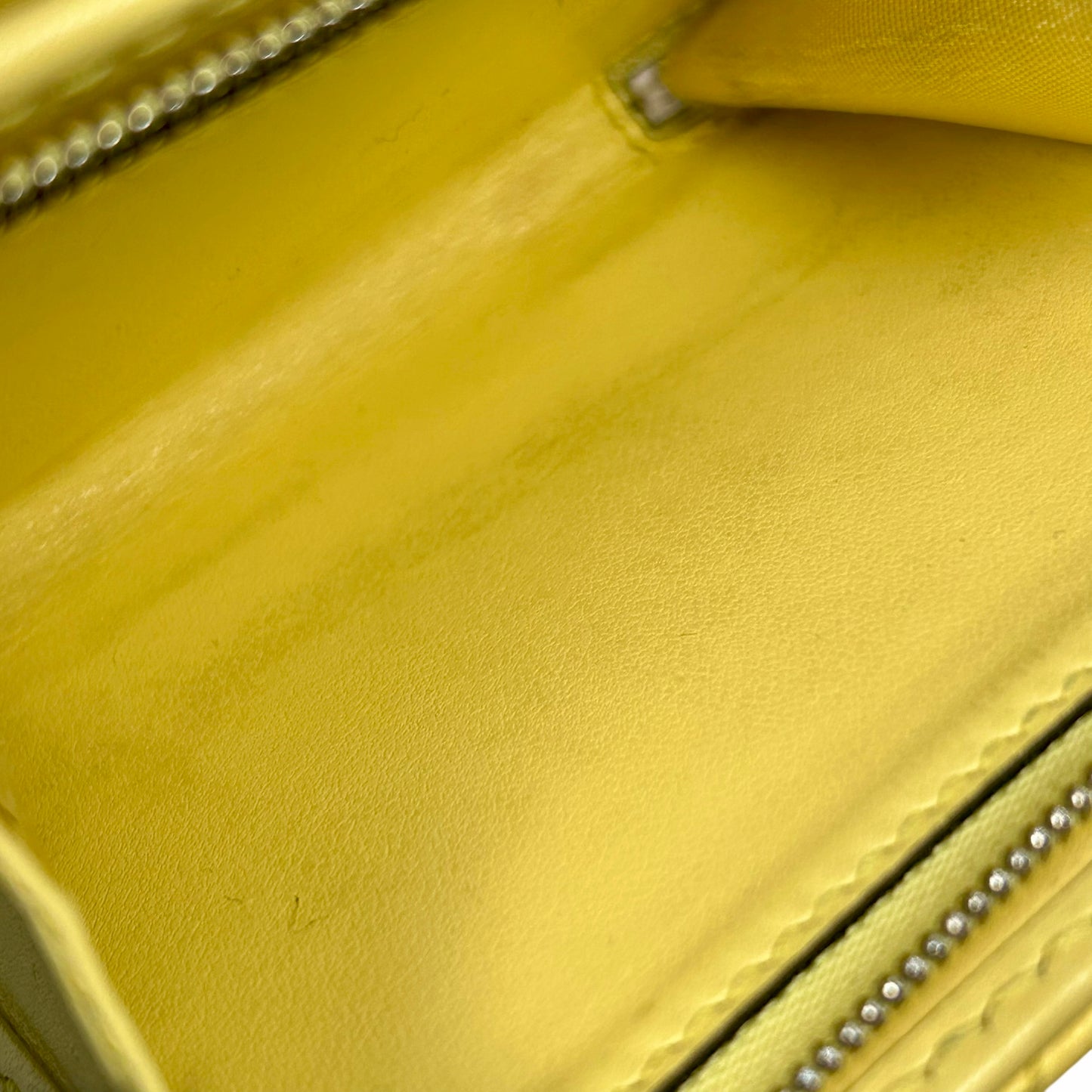 GUCCI GG Marmont Leather Bi-fold Compact Wallet - Yellow 