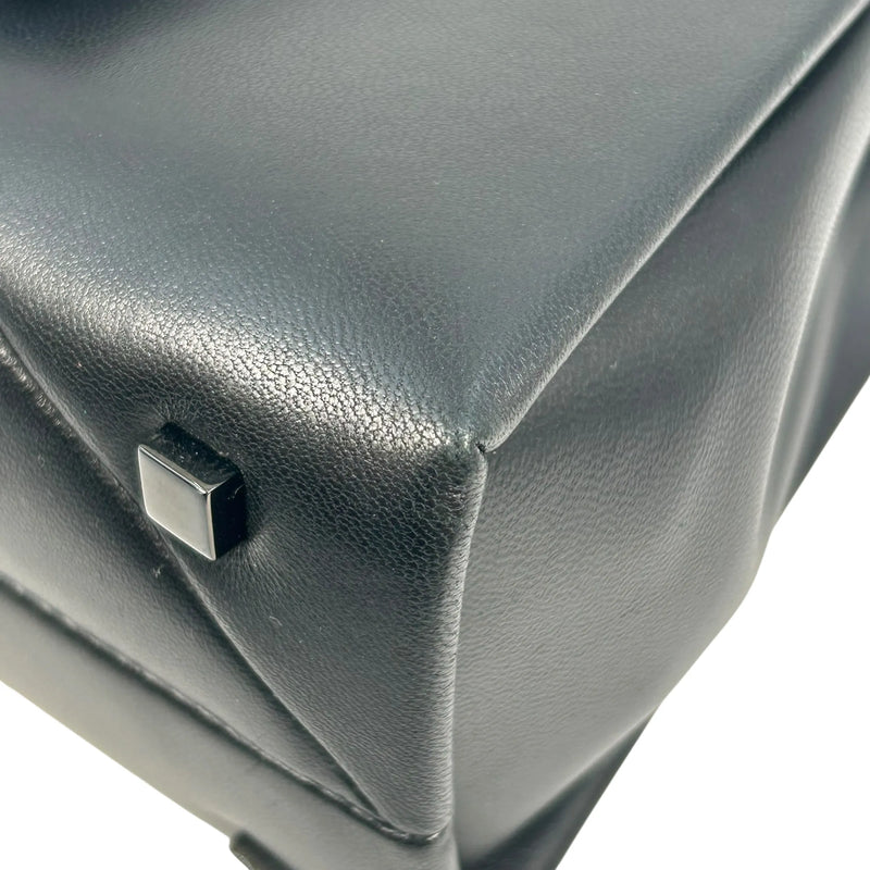 VALENTINO Garavani One Stud Handbag/Shoulder Bag - Black 