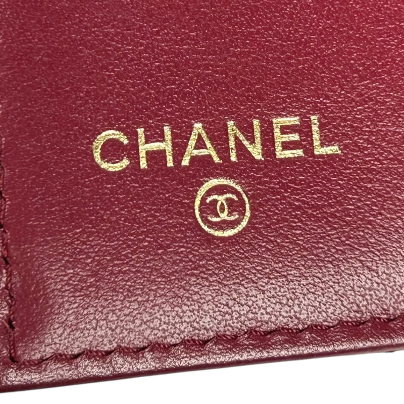 CHANEL マトラッセ シャネル 19 三つ折り財布 コンパクトウォレット - レッド