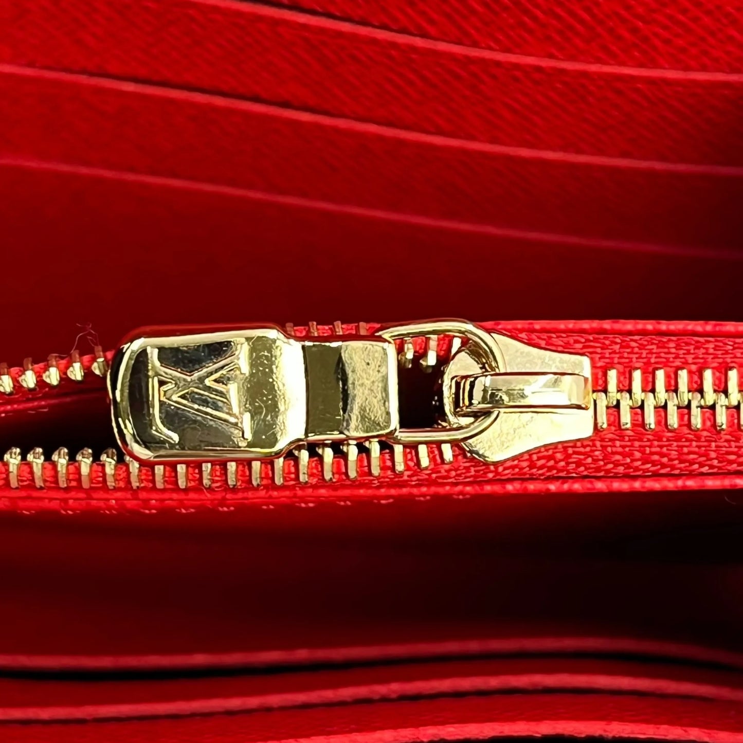 Louis Vuitton モノグラム キャンバス ポルトフォイユ サラ 長財布 ロングウォレット - ブラウン × レッド - 35056