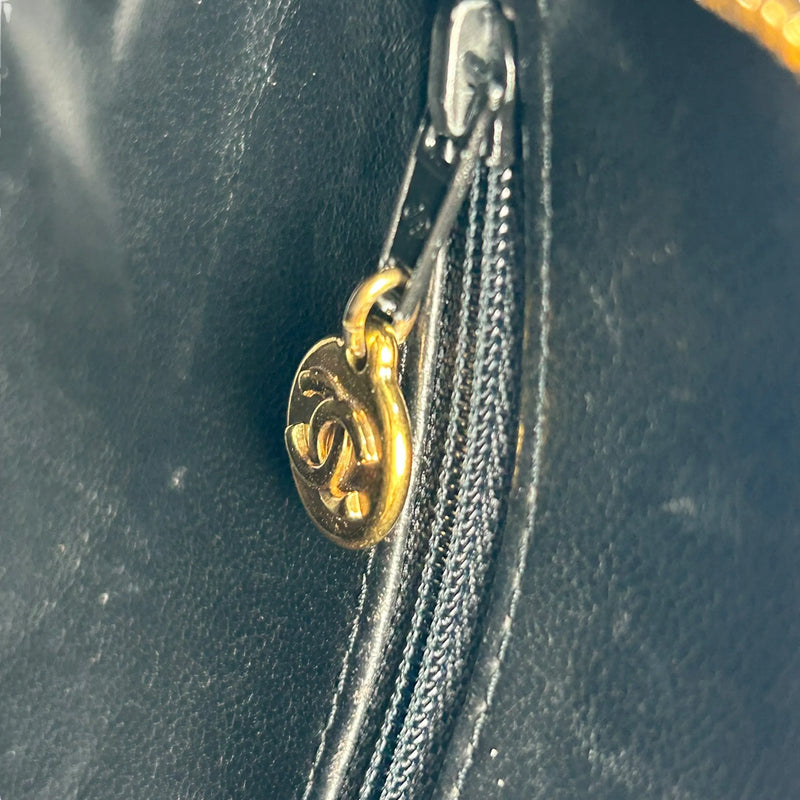 CHANEL Matelasse Tassel Chain Shoulder Bag - Black 