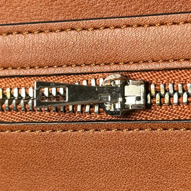 Loewe Vertical Small Wallet Calfskin Compact Wallet - Navy 