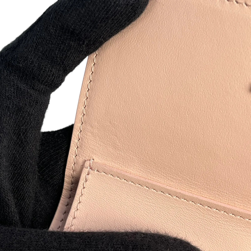 LOUIS VUITTON Portefeuille Capucines Compact Wallet - Pink 