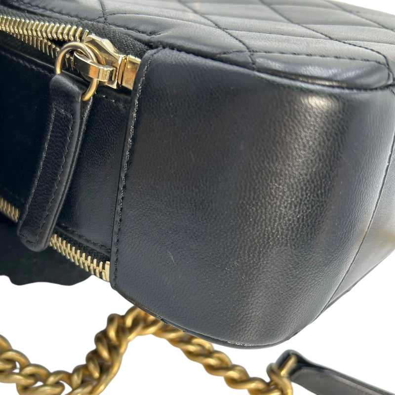 CHANEL Matelasse Vanity Bag with Chain Shoulder Bag - Black 