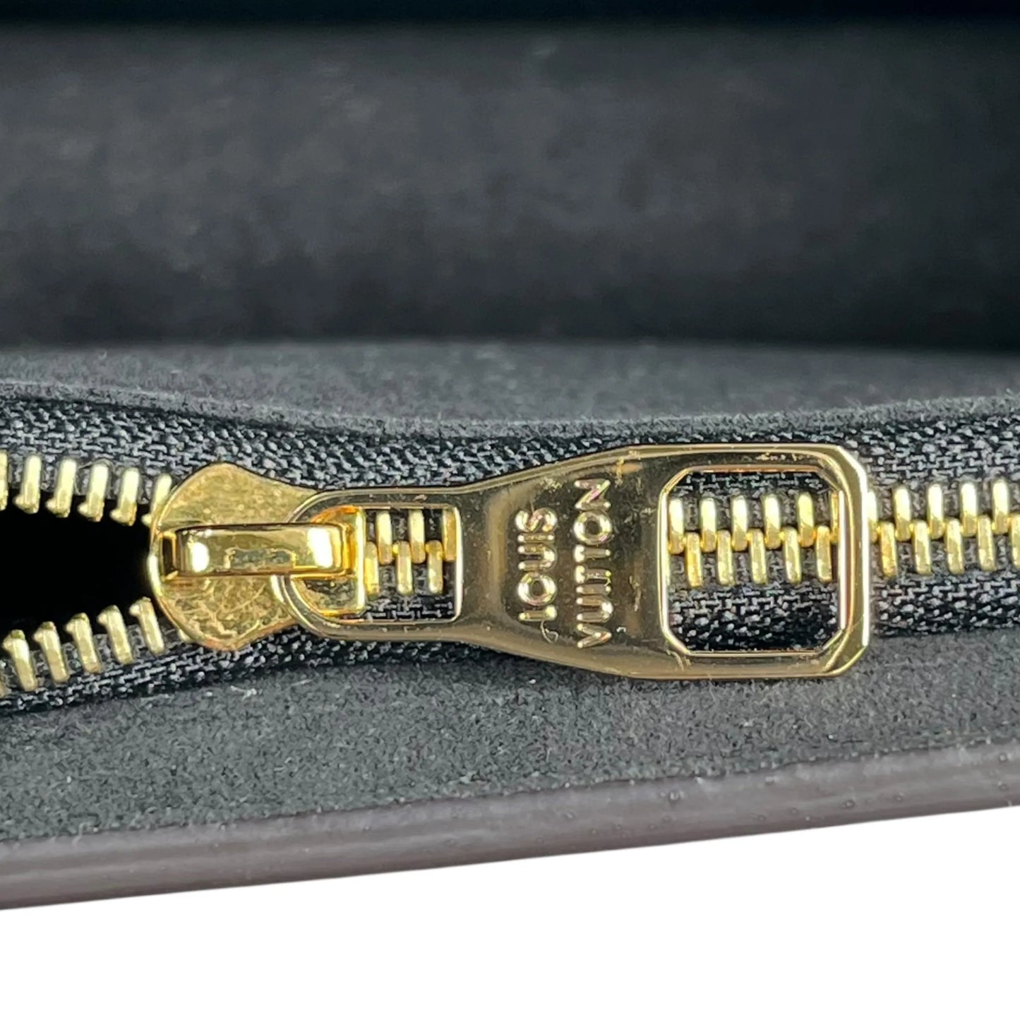 LOUIS VUITTON バムバッグ ドーフィーヌ ミニ モノグラム キャンバス ショルダーバッグ - グリーン