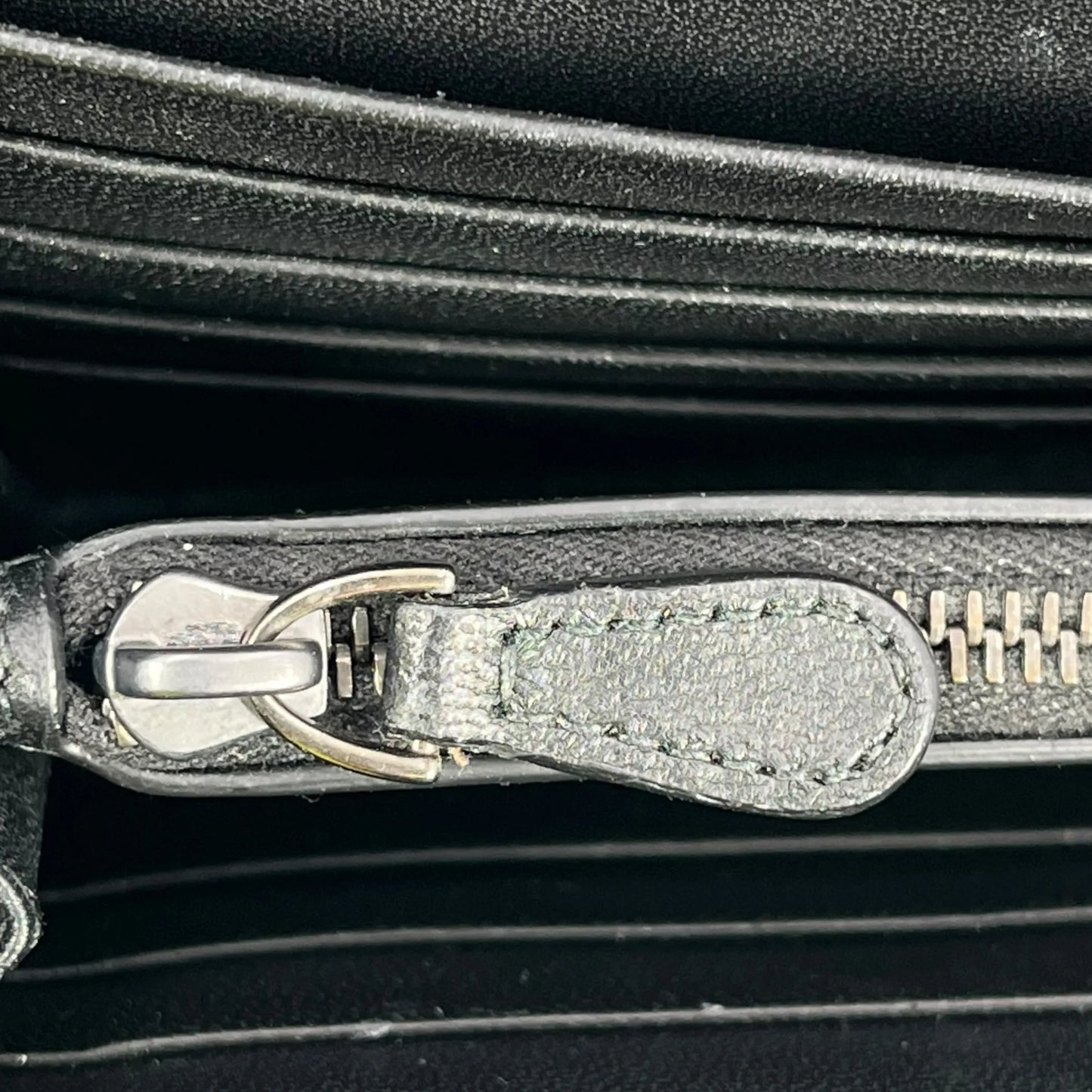 BOTTEGA VENETA イントレチャート レザー 長財布 ロングウォレット - ブラック