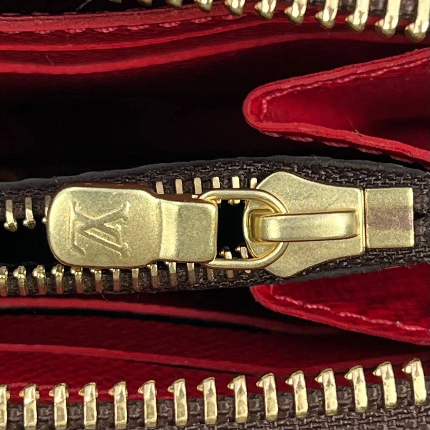 Louis Vuitton Damier Ebene Round Zip Long Wallet - Brown 