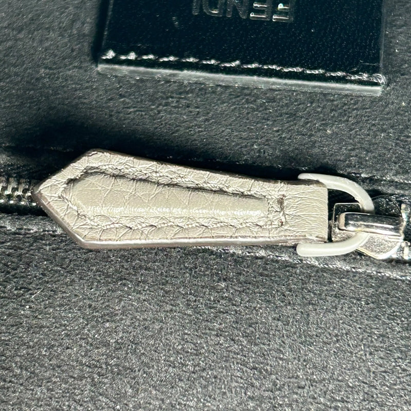 FENDI Baguette Messenger Bag Leather Shoulder Bag - Grey 