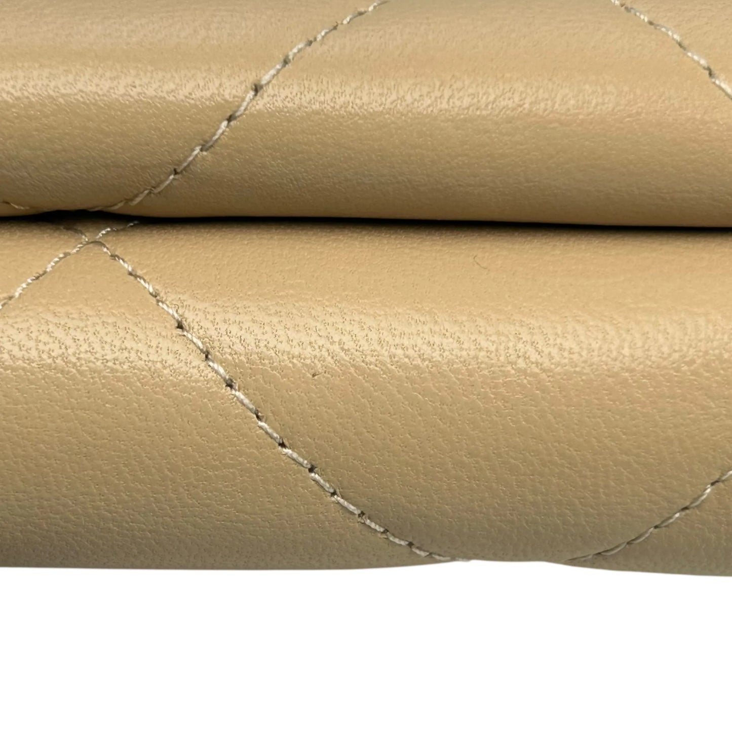 CHANEL Matelasse 19 Tri-fold Compact Wallet - Beige 