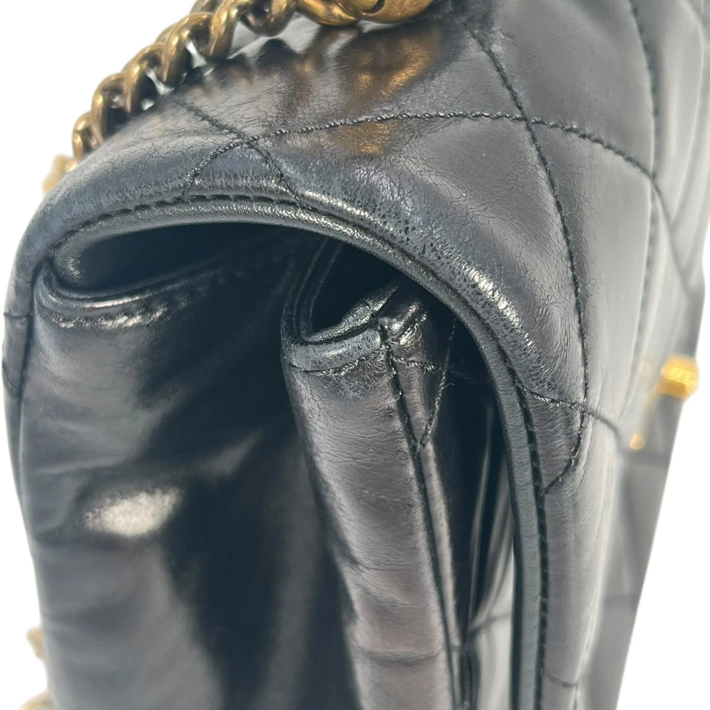 CHANEL Matelasse Top Handle Handbag with Chain Shoulder Bag - Black 