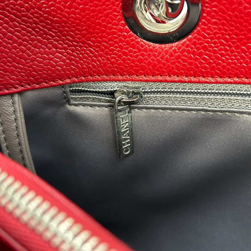 CHANEL キャビアスキン グランドショッピング トートバッグ - レッド