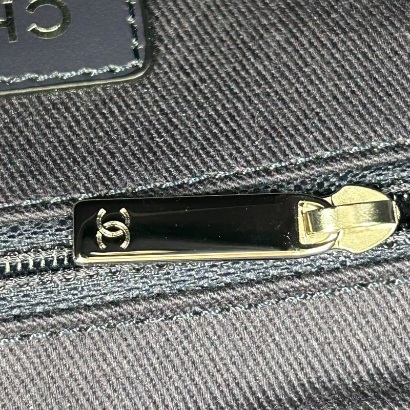 CHANEL Deauville MM Canvas Tote Bag - Navy 