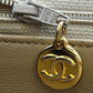 CHANEL 2.55 イーストウエスト マトラッセ チェーンショルダーバッグ - ベージュ