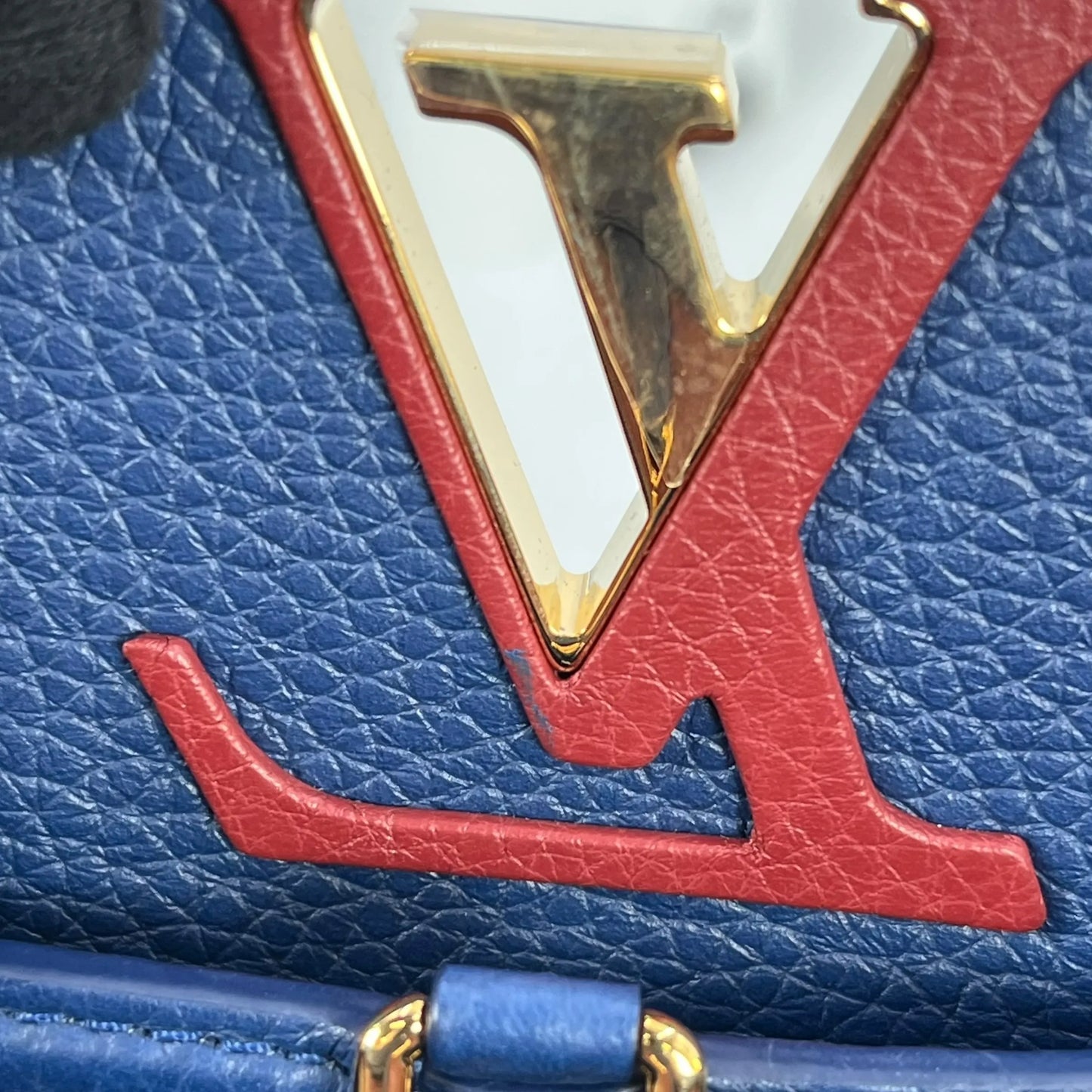 Louis Vuitton Capucines MM Taurillon Leather Handbag - Navy Blue 