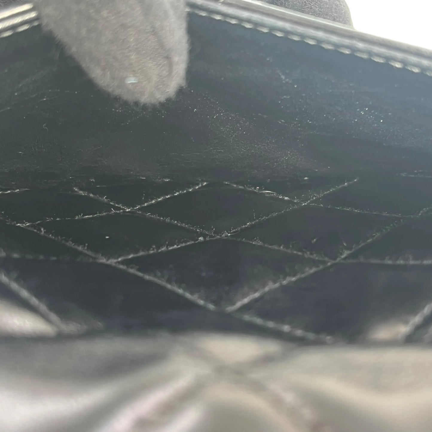 CHANEL Matelasse Top Handle Handbag with Chain Shoulder Bag - Black 