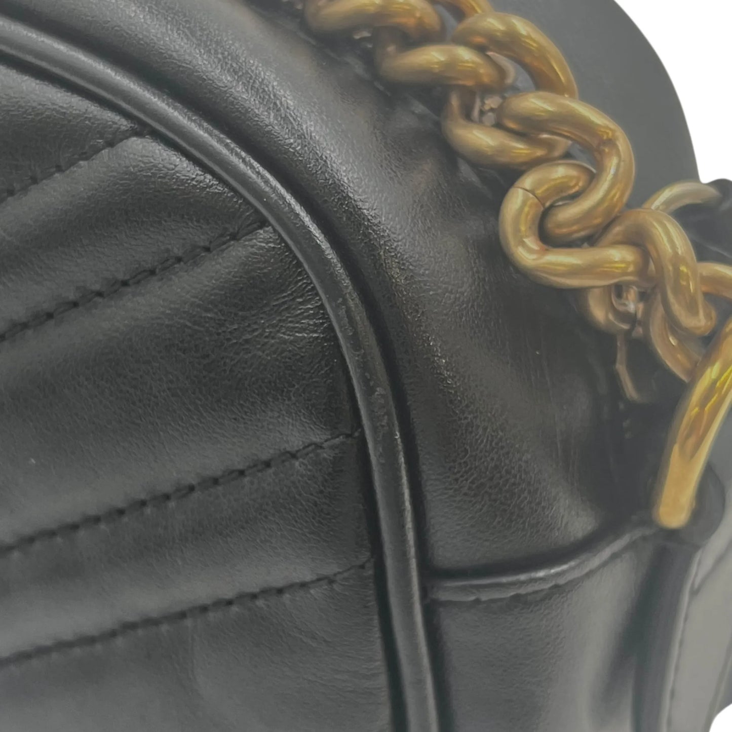 GUCCI GG Marmont Leather Shoulder Bag - Black 