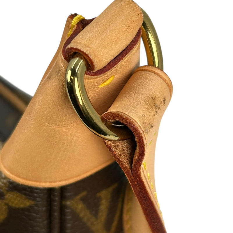 LOUIS VUITTON Boulogne Monogram Canvas Shoulder Bag - Brown 