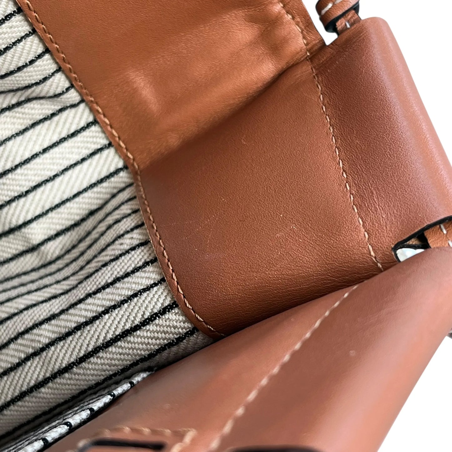 LOEWE クッショントート スモール キャンバス トートバッグ - ホワイト