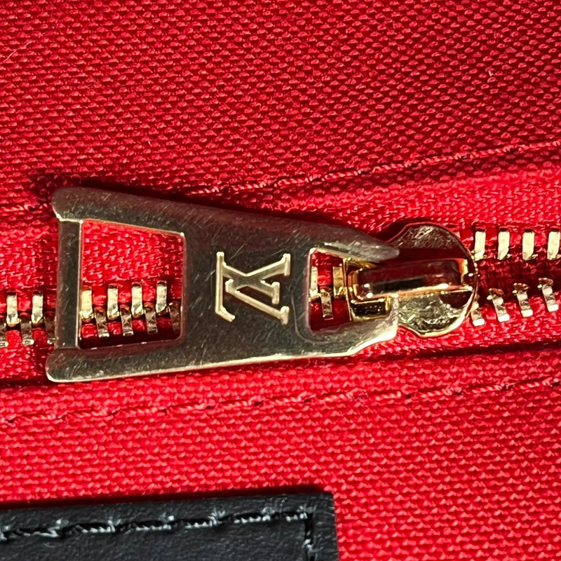 Louis Vuitton On the Go MM Monogram Giant Canvas Tote Bag - Brown