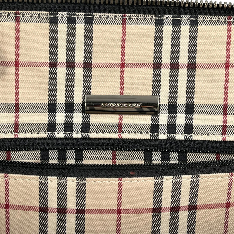 BURBERRY Leather Handbag - Black 