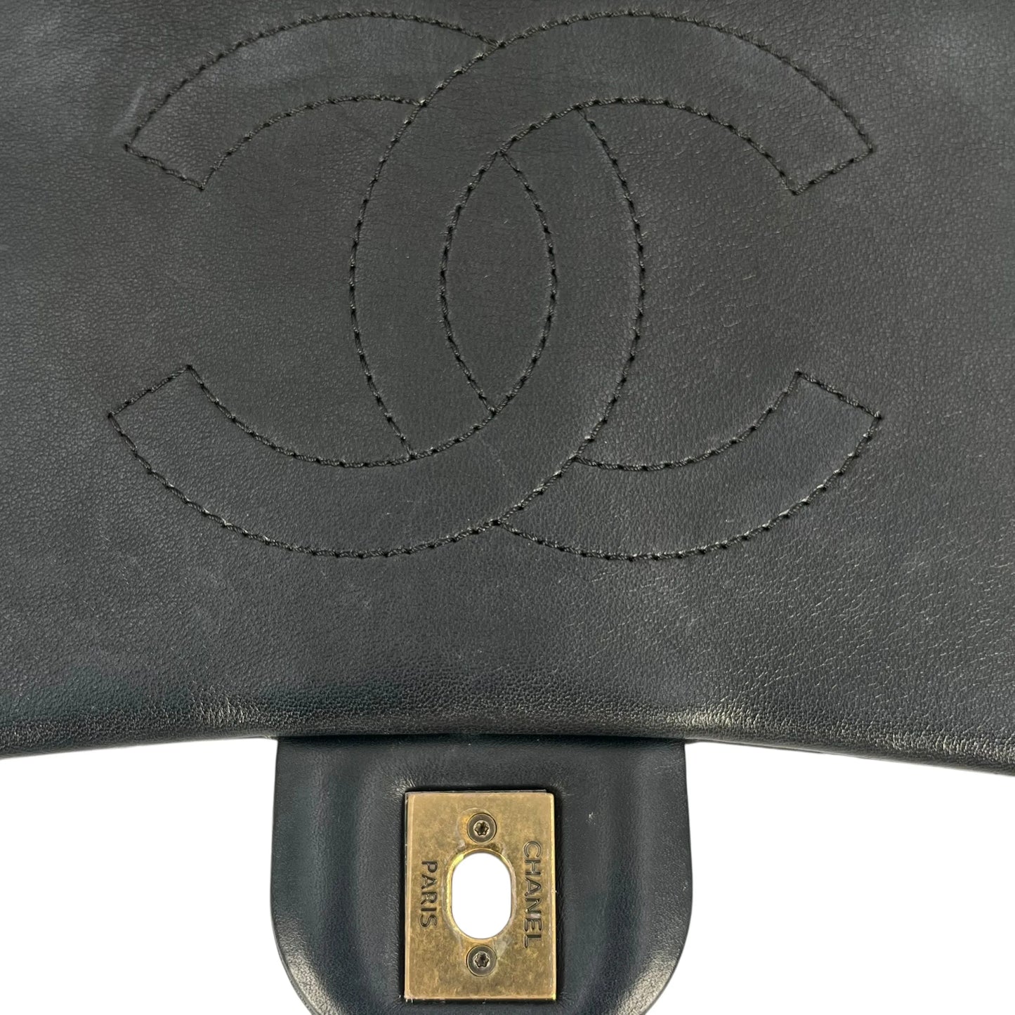 CHANEL Matelasse Top Handle Handbag with Chain Shoulder Bag - Black 