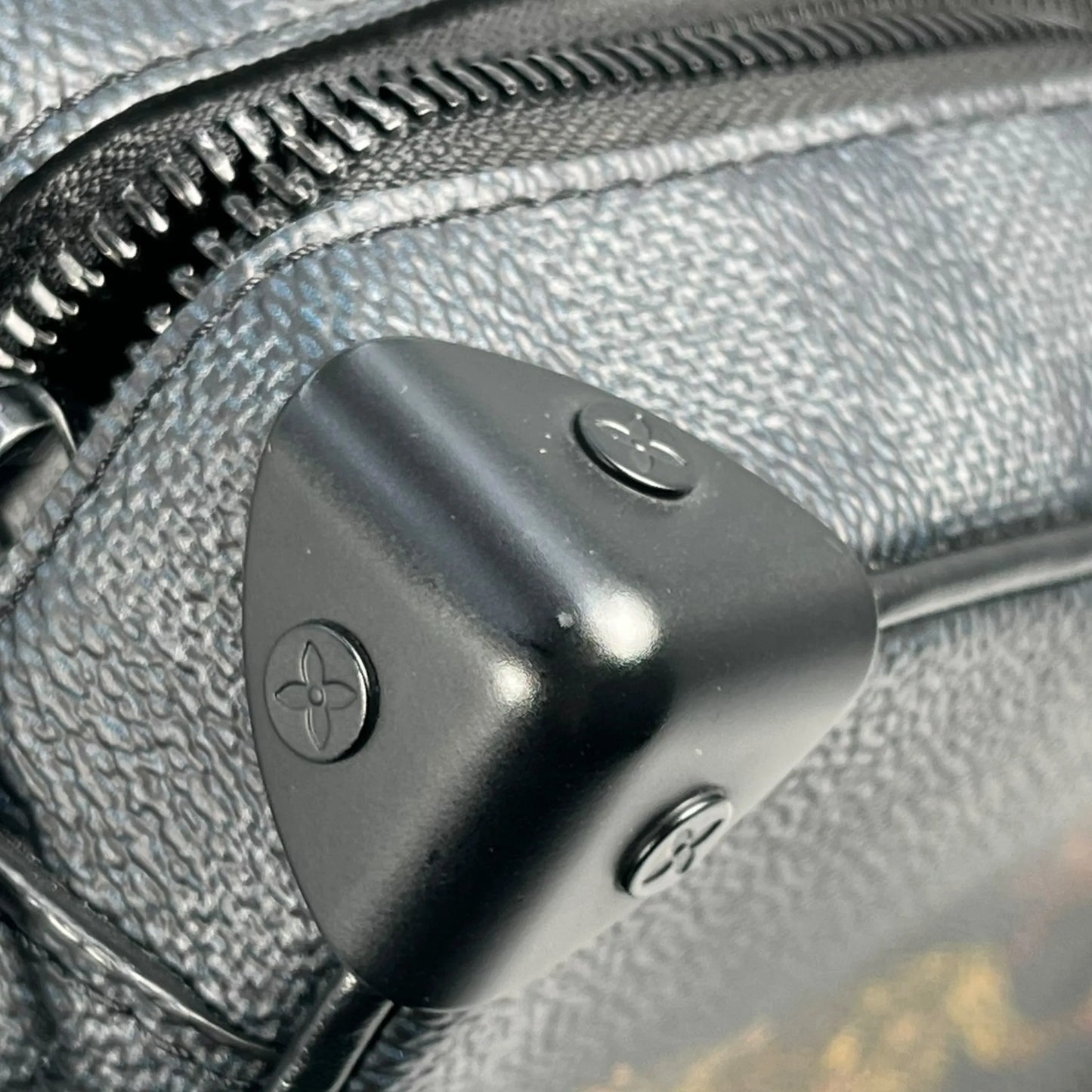 LOUIS VUITTON ミニ ソフト トランク モノグラム エクリプス ショルダーバッグ - ブラック