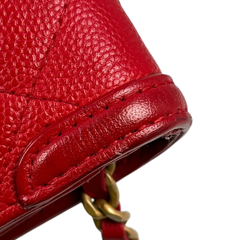 CHANEL CC Filigree Caviar Leather Chain Wallet - Red 