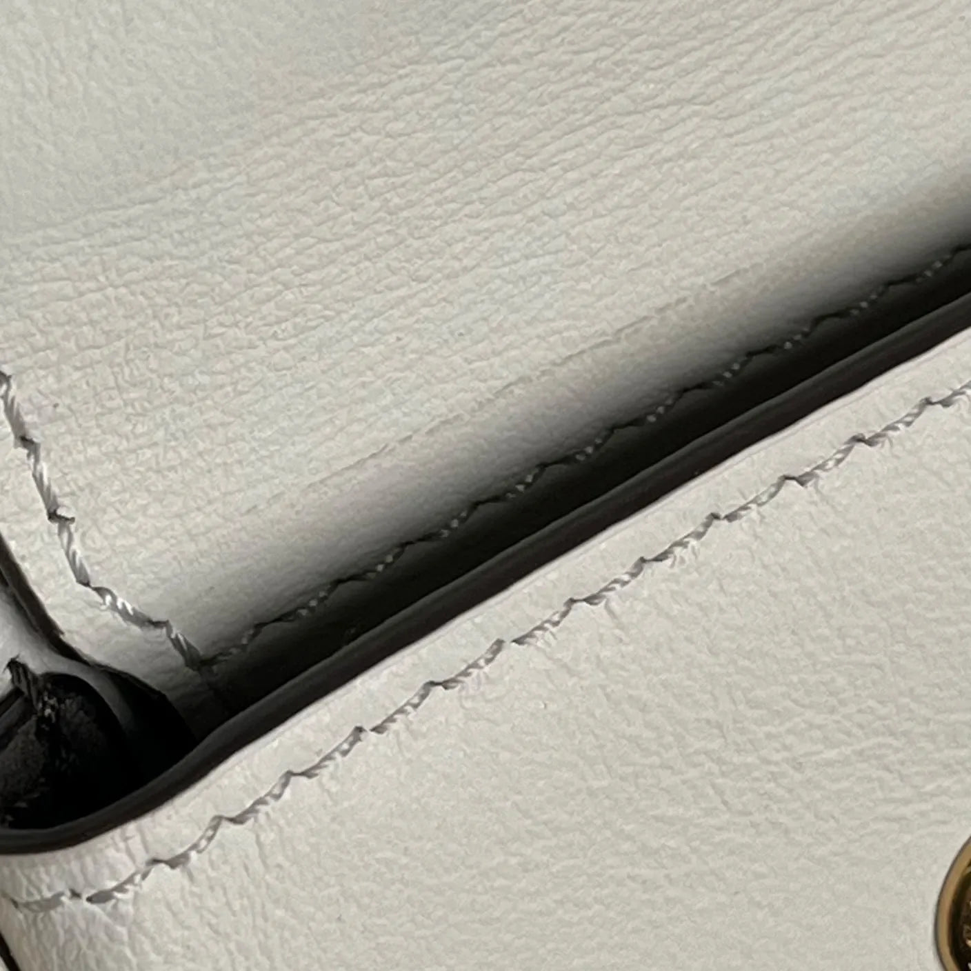 FENDI Leather Phone Case Shoulder Bag - White 