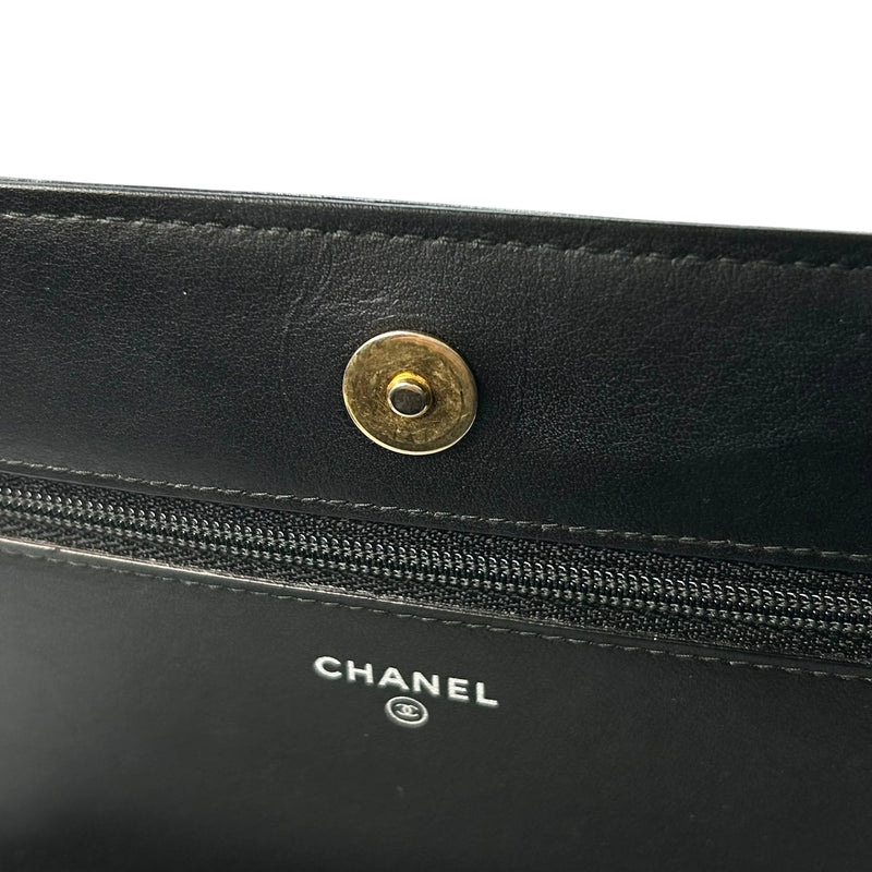 CHANEL Gabrielle de Chanel Chain Wallet - Beige x Black 