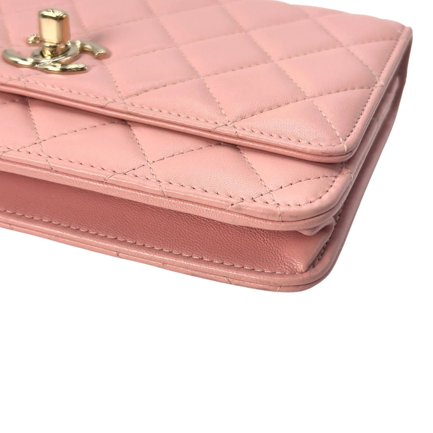 CHANEL Lambskin Chain Wallet - Baby Pink 