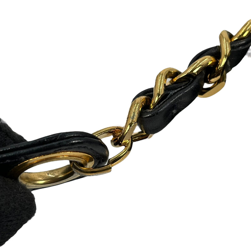 CHANEL CCロゴ ラムスキン チェーンショルダーバッグ - ブラック