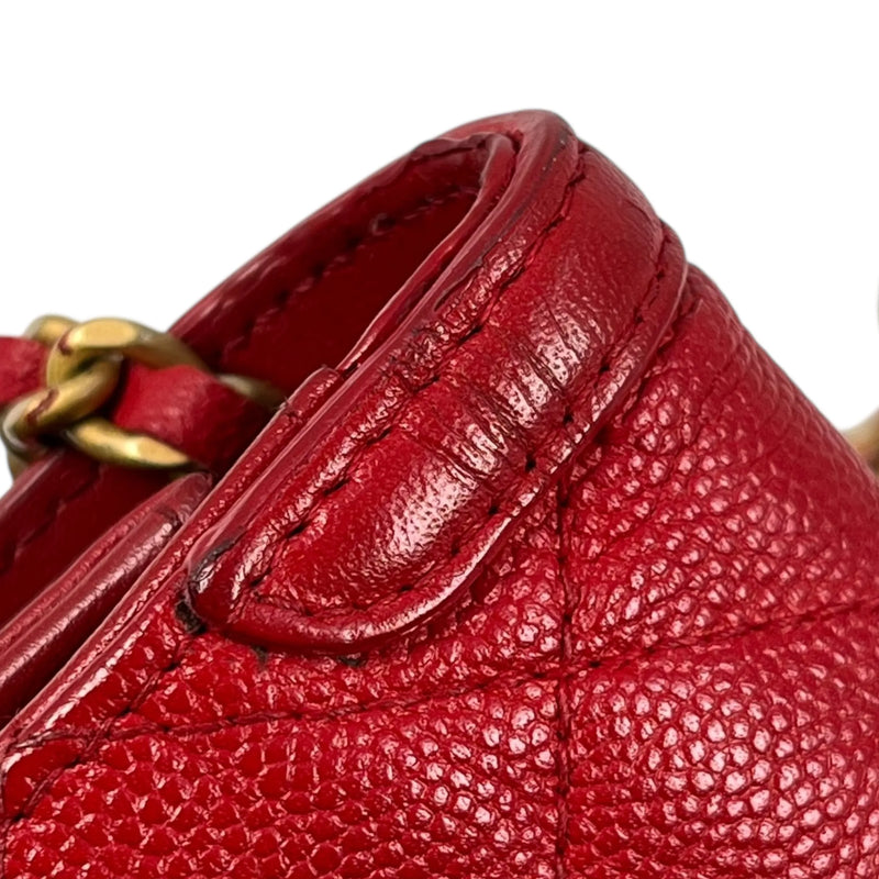CHANEL CC Filigree Caviar Leather Chain Wallet - Red 