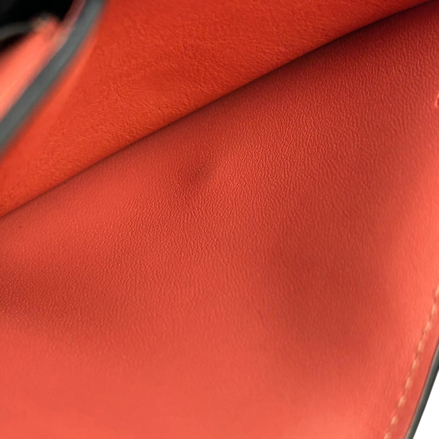 Loewe Slim Zip Bifold Wallet in Calfskin - Beige 