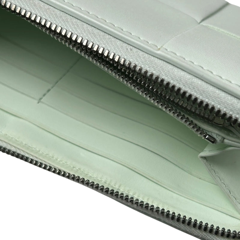 BOTTEGA VENETA Cassette Intrecciato Leather Round Zip Long Wallet - White 