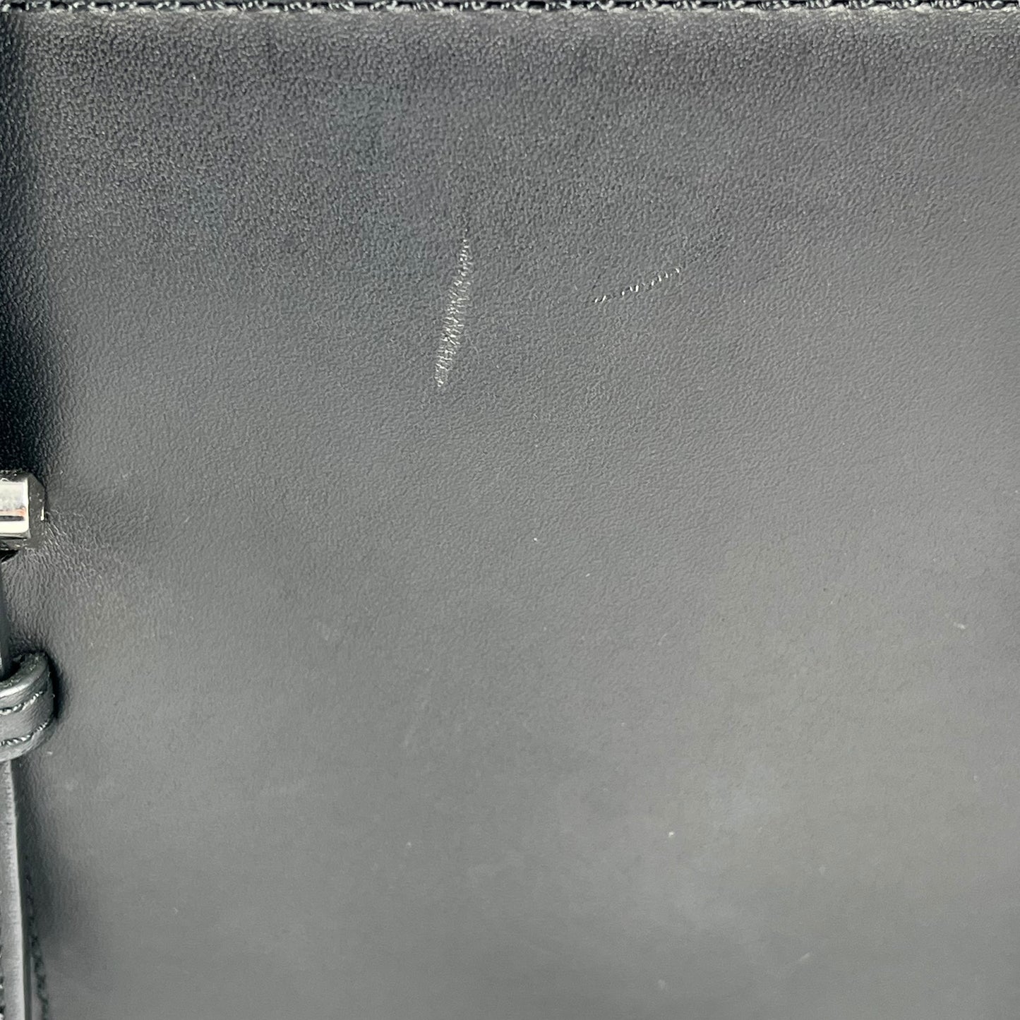 BURBERRY Leather Handbag - Black 