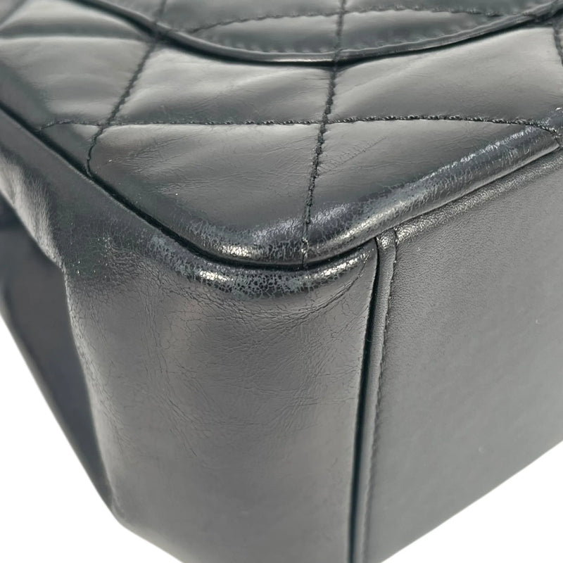 CHANEL Matelasse Top Handle Handbag with Chain Shoulder Bag - Black 