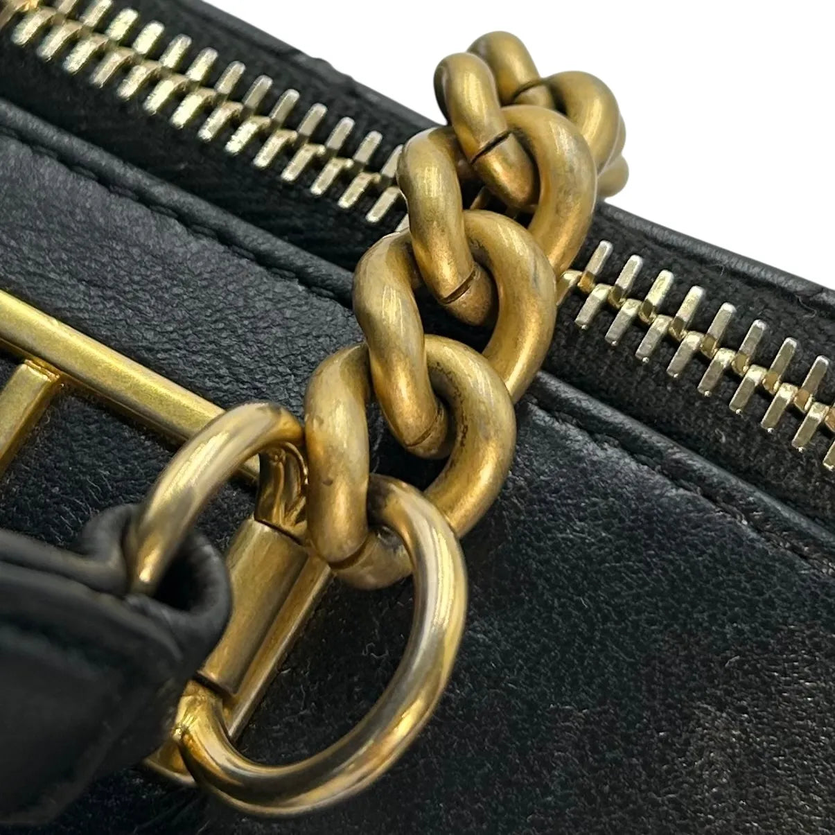 CHANEL Matelasse Vanity Bag with Chain Shoulder Bag - Black 