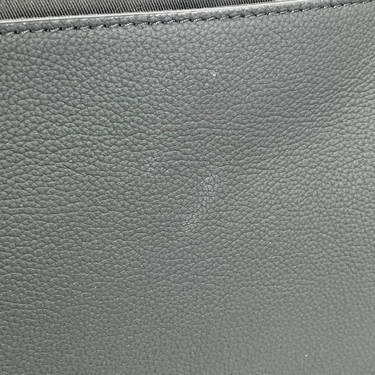 Louis Vuitton Takeoff Messenger PM Calfskin Shoulder Bag - Black 